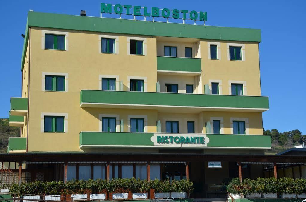 Motel Boston Сильви-Марина Экстерьер фото